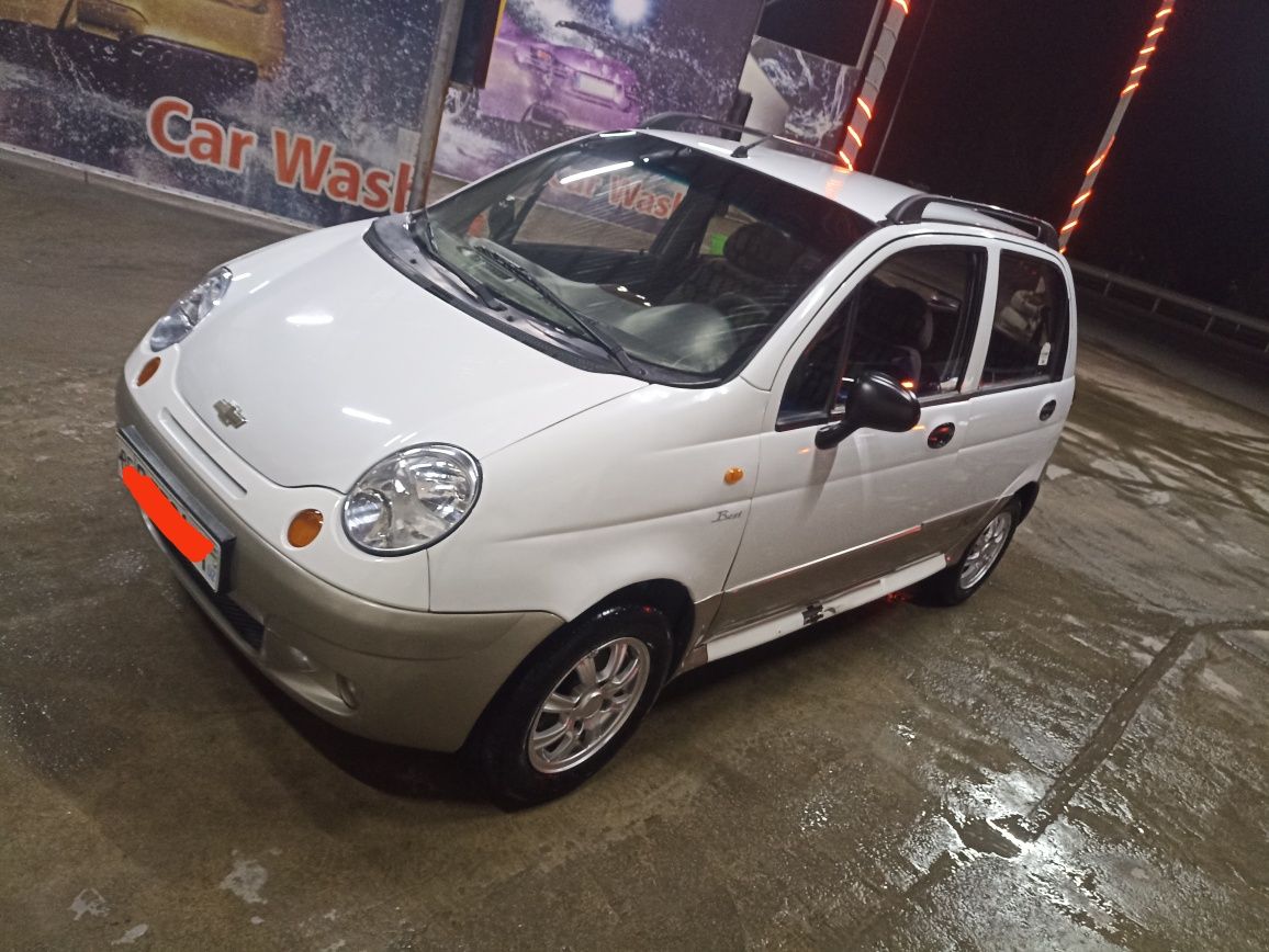 Matiz best radnoy sotiladi kriditam qilib beraman 1200$ bilan chiqadi