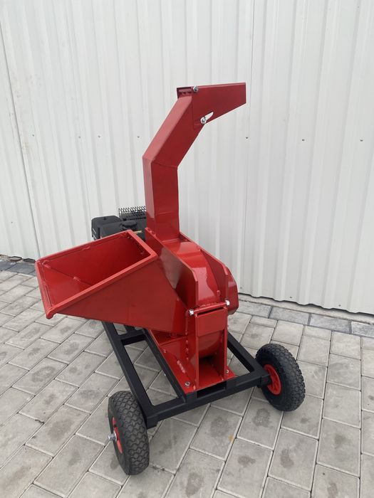 Tocător crengi și resturi vegetale bezina sau electric