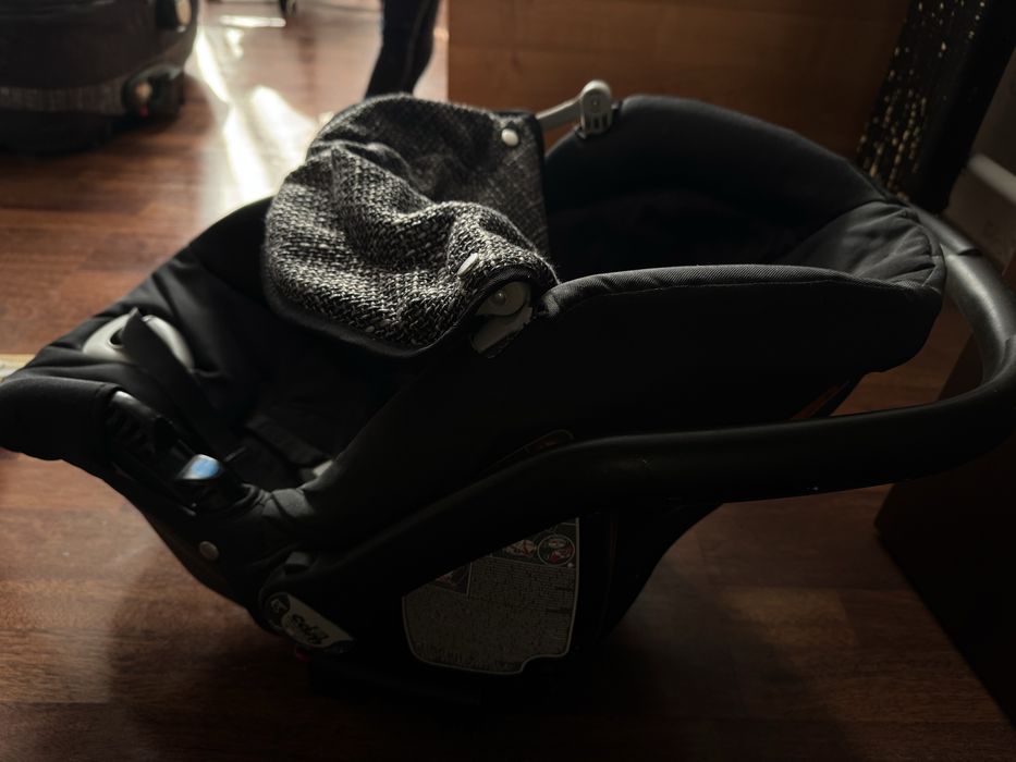 Коляска для малышей до 4-х лет, 3 в 1