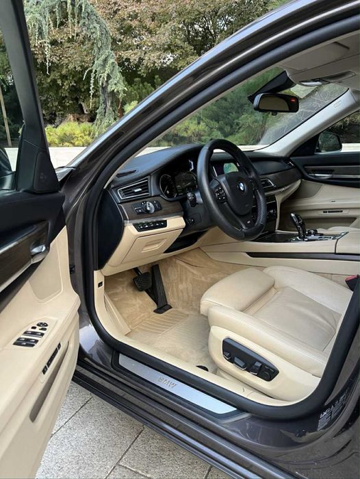 B M W 740d Xdrive (4x4) 313 CP