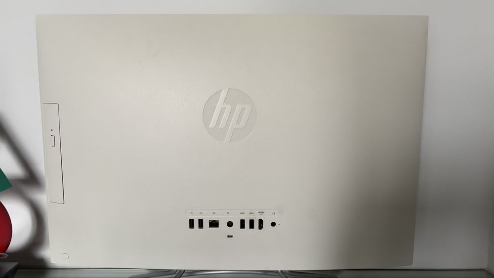 All in One HP touch I5-8250U 8Gb Ram NVIDIA GeForce MX110 2GB