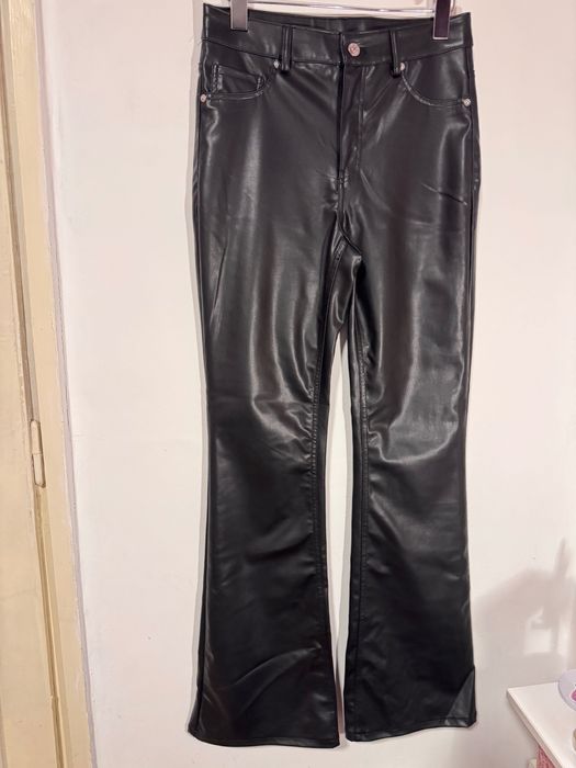 Pantaloni evazati din piele, H&M, 38(M)