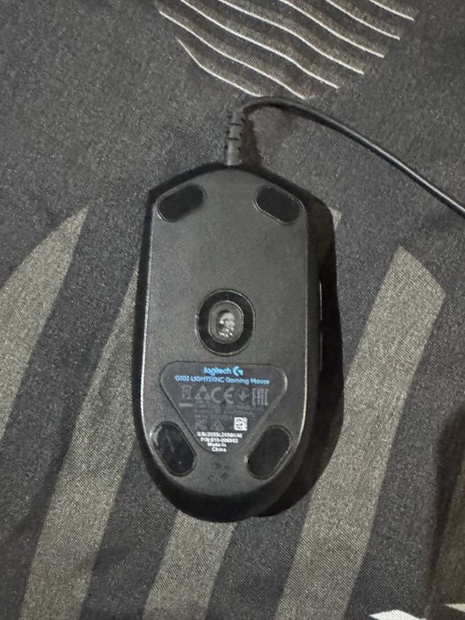 Mouse logitech G102