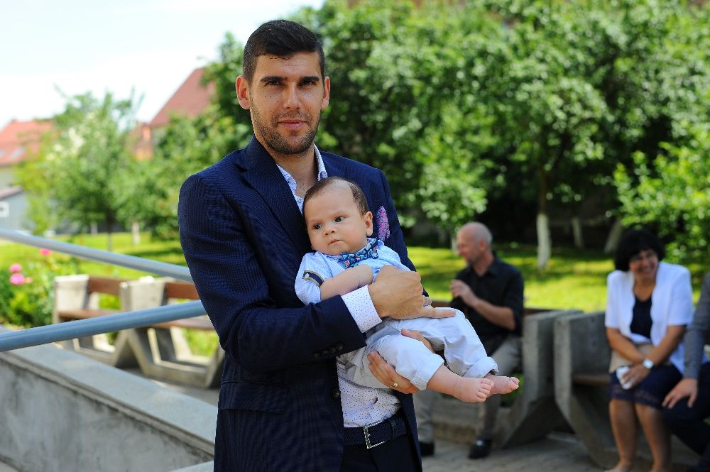 Foto  Filmari nunti  botez si la Urgente de azi pe maine