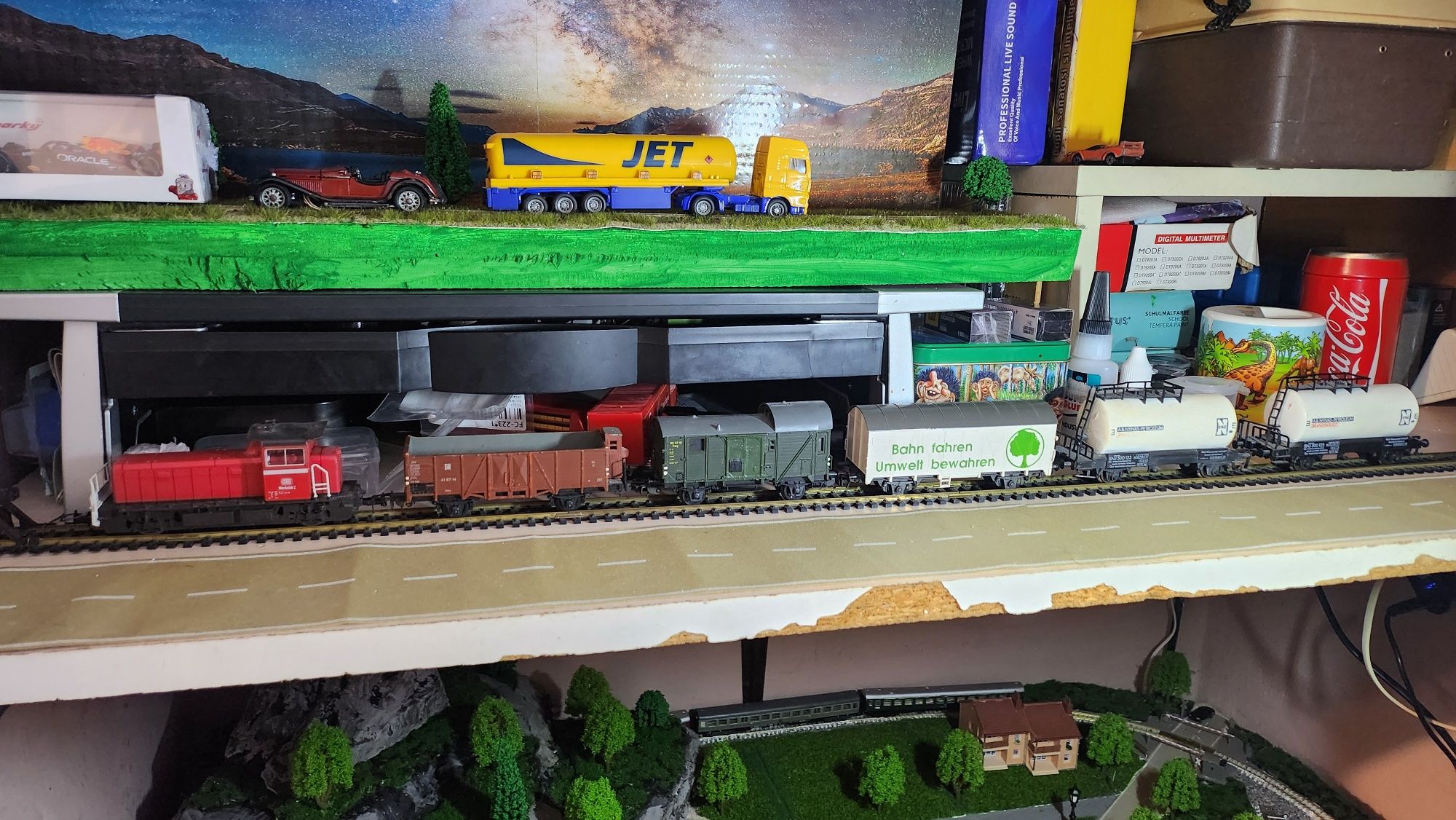 Trenuleț HO 1:87 locomotivă și 5 vagoane