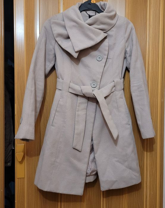 Palton dama S Motivi bej, cu procent de lână, gros, elegant.