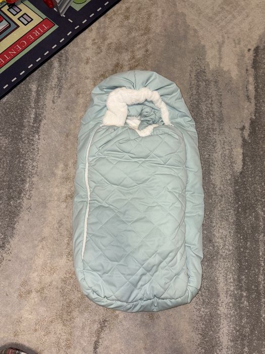 Продаю конверт на выписку новорожденого