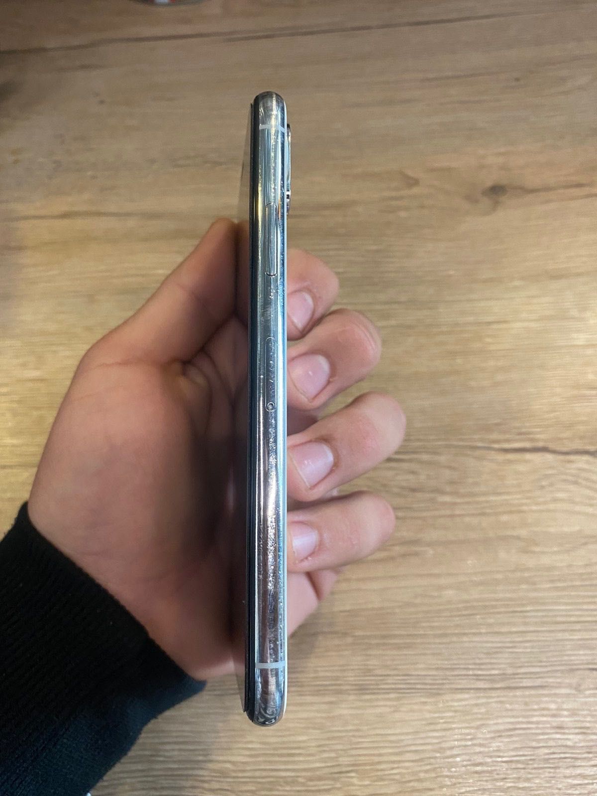 Iphone xs 64 GB като нов