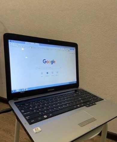 Хороший ноутбук Samsung NP-RV510