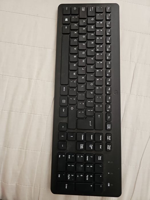 Tastatura mouse wireless HP330