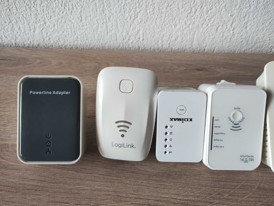Mix power line wi-fi repeater