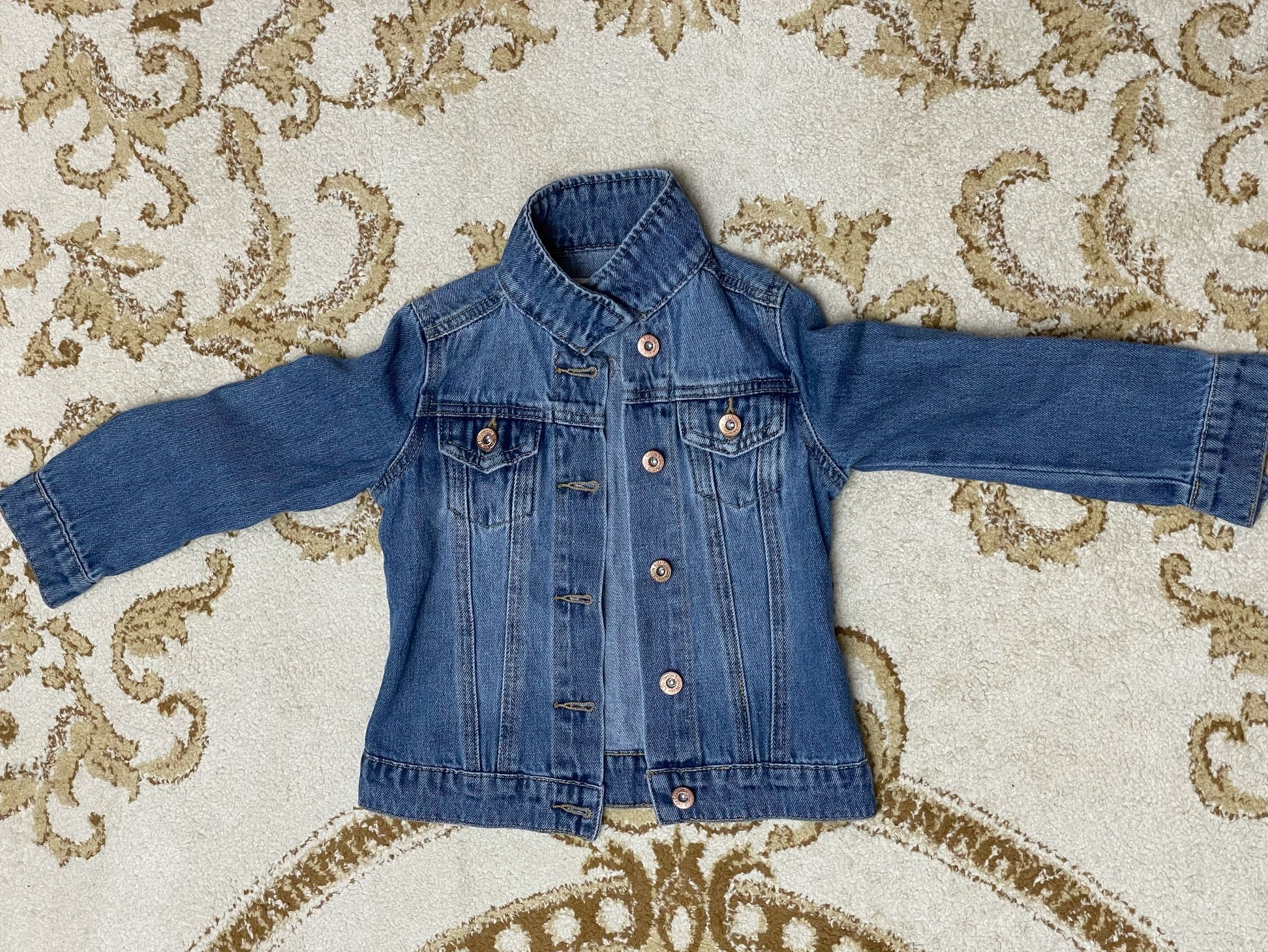 Джинсовая куртка (девочка 4-5 лет)