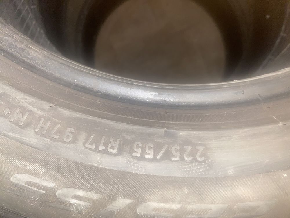 2 cauciucuri iarna 225/55/17 Pirelli