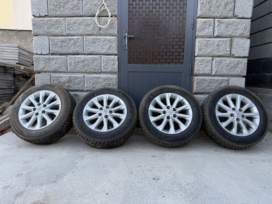 Диски с шинами на камри