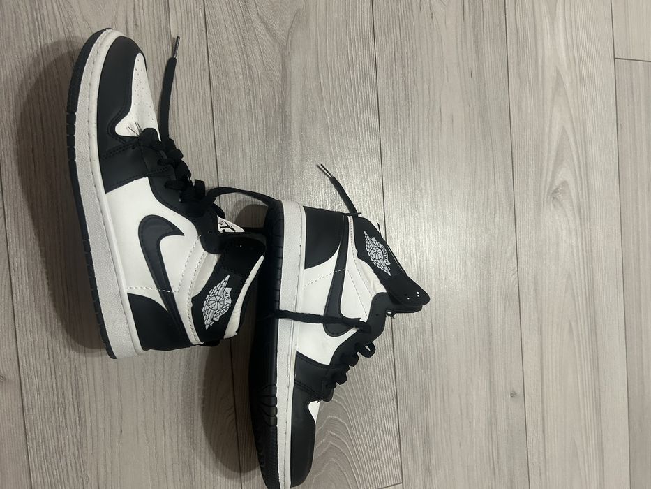 air jordan 1 mid panda