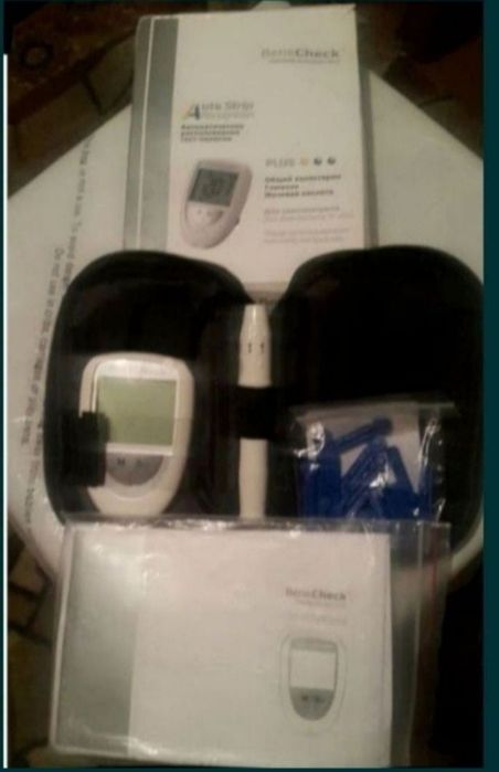 ГлюкометрBENECHECK,3#1.Мерит Сахар, Мочевину, Холестерин.