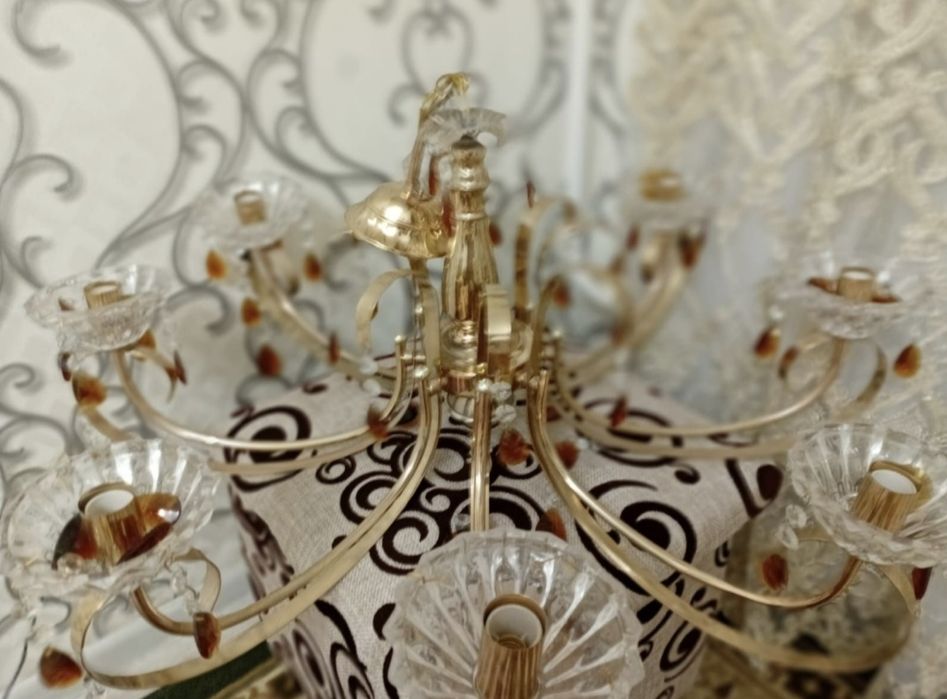 Люстра гостинный  5000тг