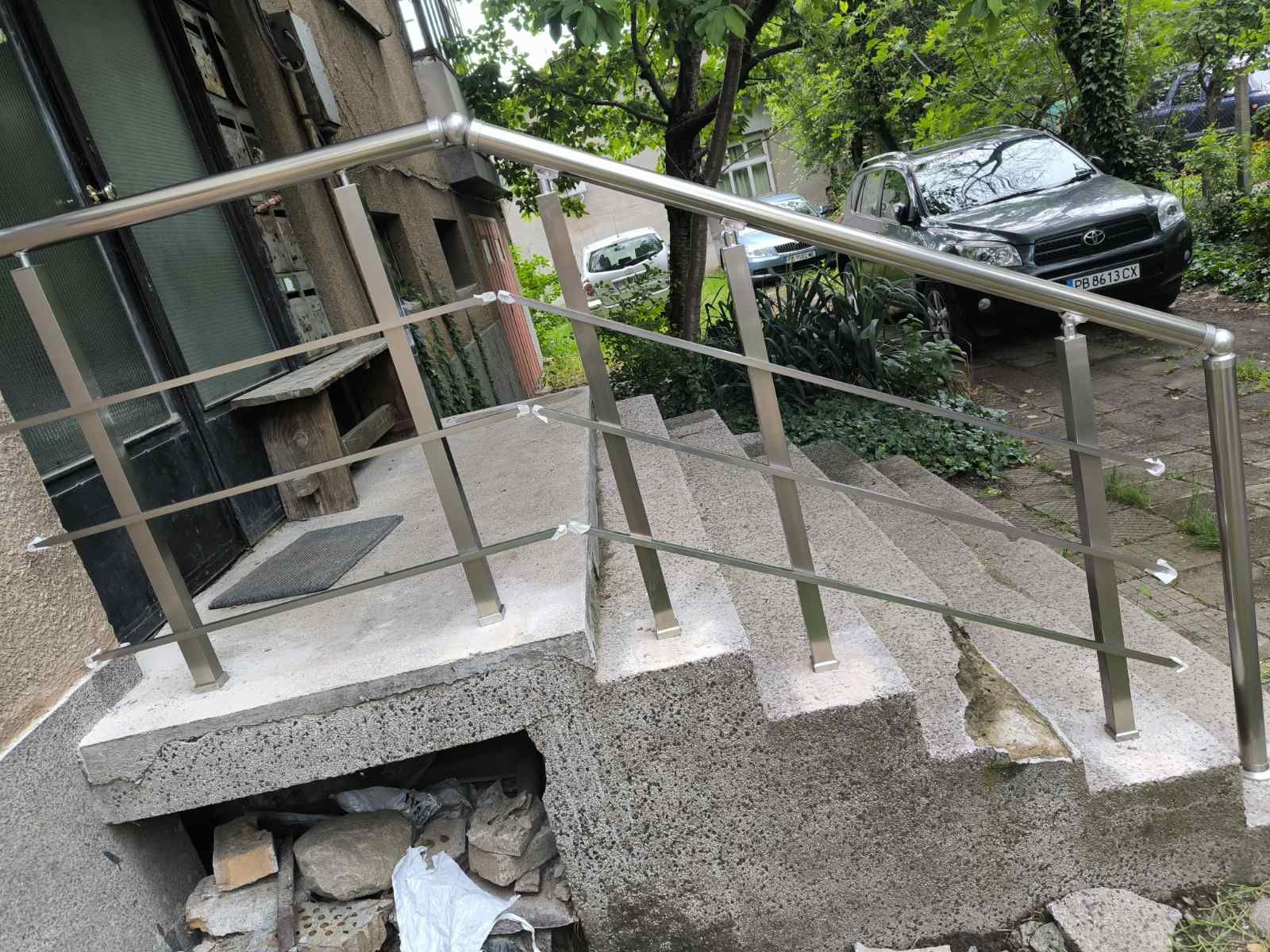 Изработка и монтаж на алуминиеви парапети