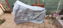 Huse negre/argintii de bicicleta  sau motocicletă