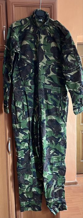 Combinezon camuflaj armată