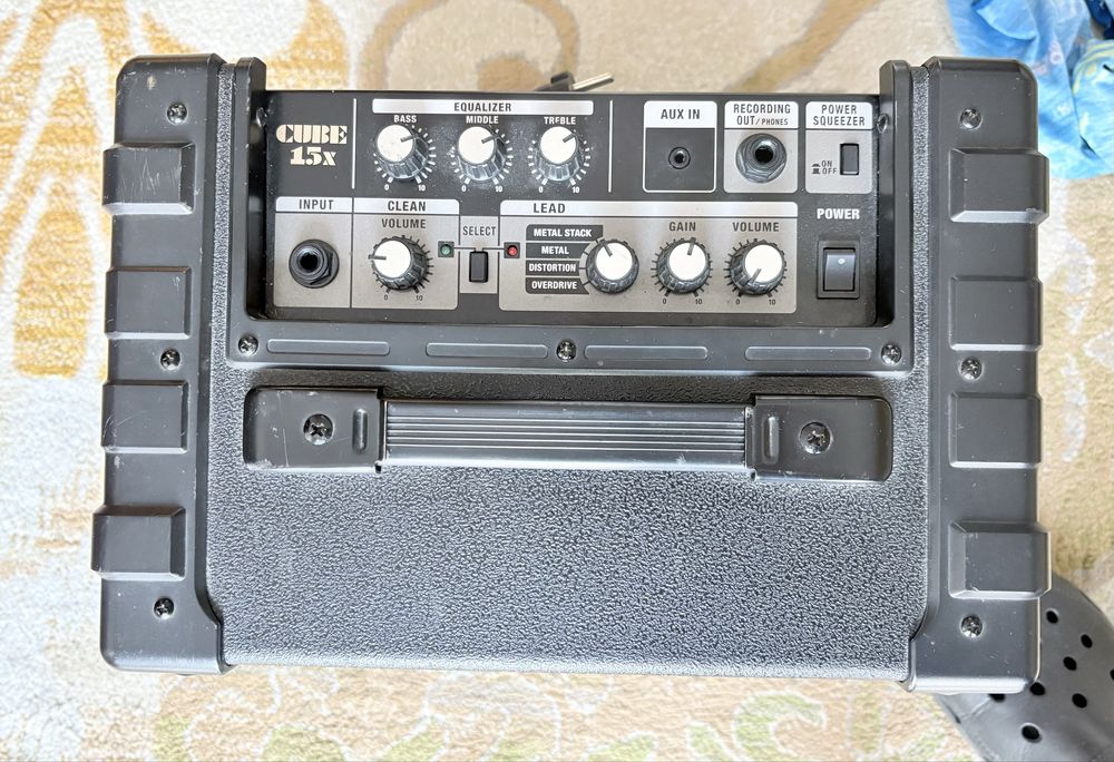Roland Cube 15X amplificator chitara
