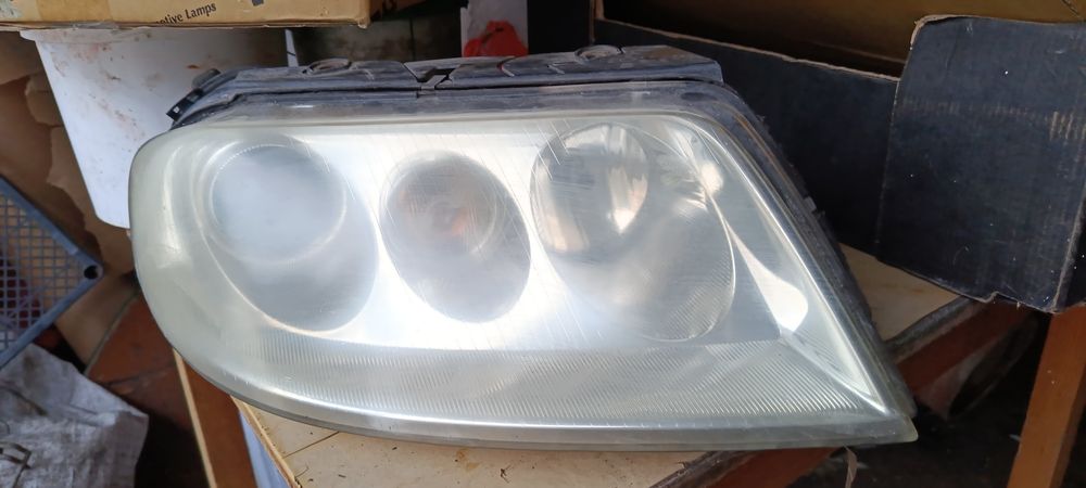Продам фару пассат б5 плюс американец.