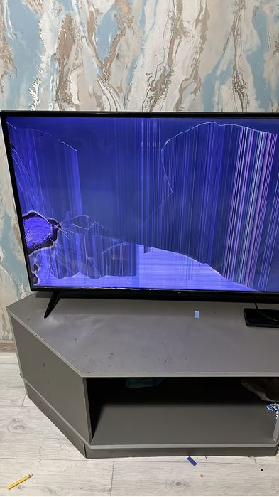 Продам телевизор ксяоми на запчати.