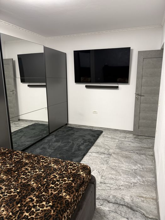Vand apartament complet mobilat
