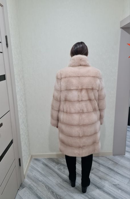 Продам норковую шубу