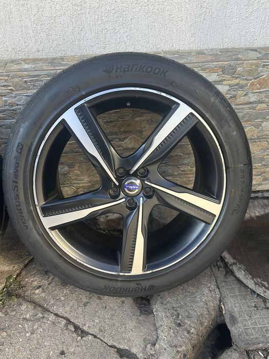 Jante Volvo R Design XC60 / S60 V60 255 45 20 Hankook Ventus Vara
