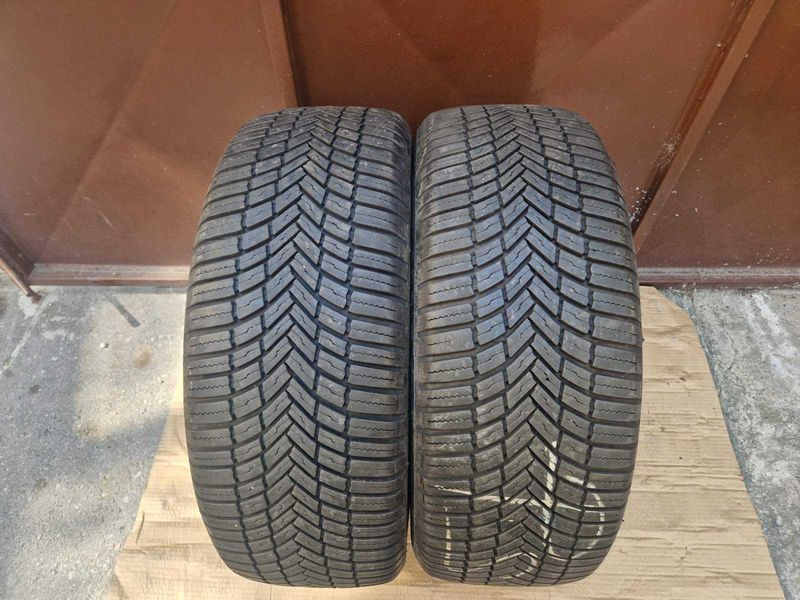 2 Bridgestone R18 235/55
всесезонни гуми
DOT0122