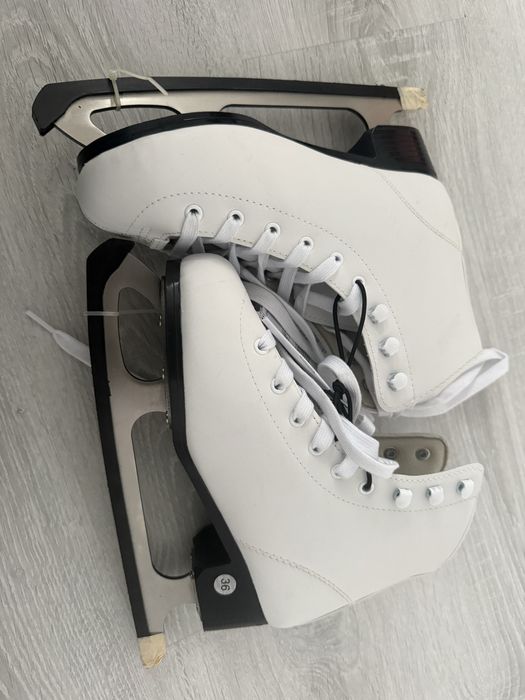 Patine Oxelo mărimea 36 – NOI, nepurtate!