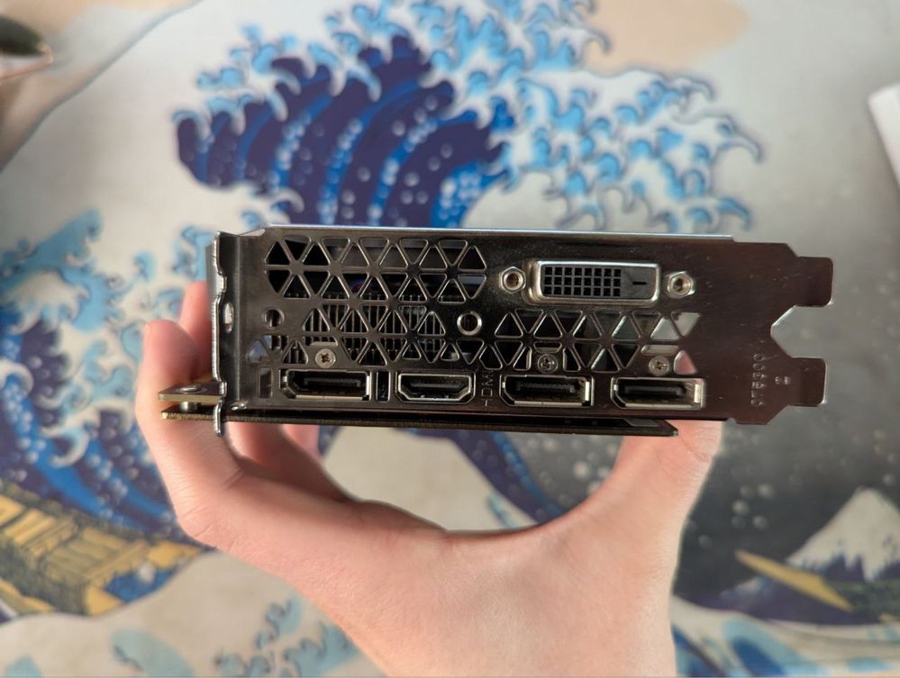 Продам Gtx 1070 Ti Zotac mini