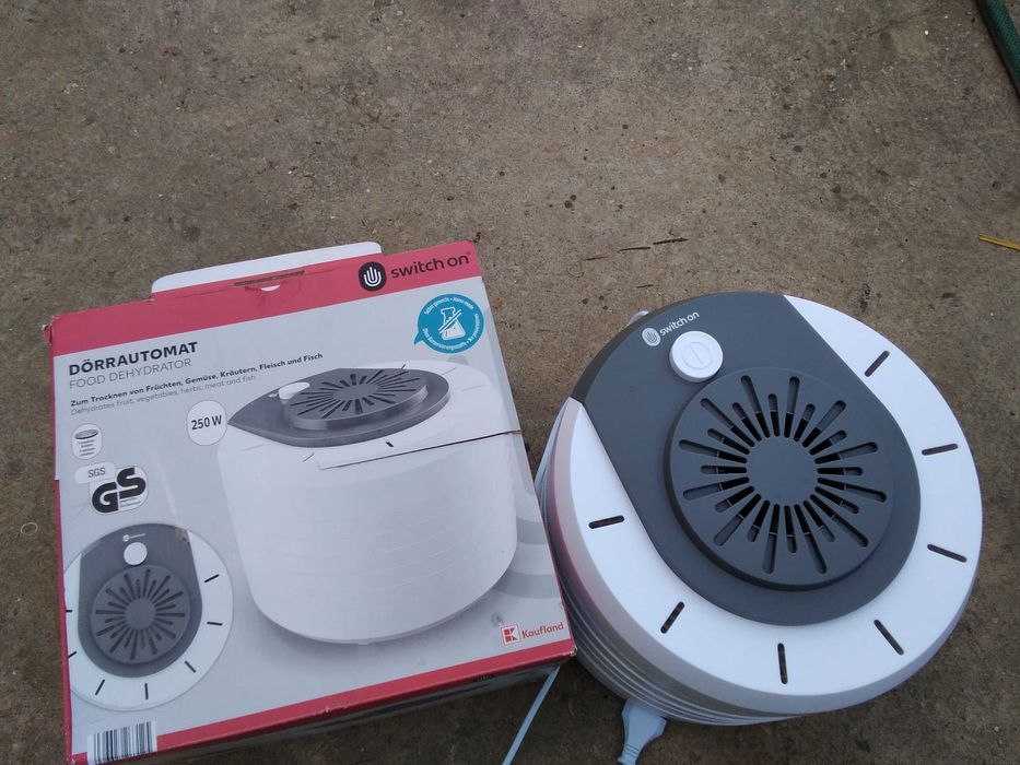 Дехидрататор за сушени храни