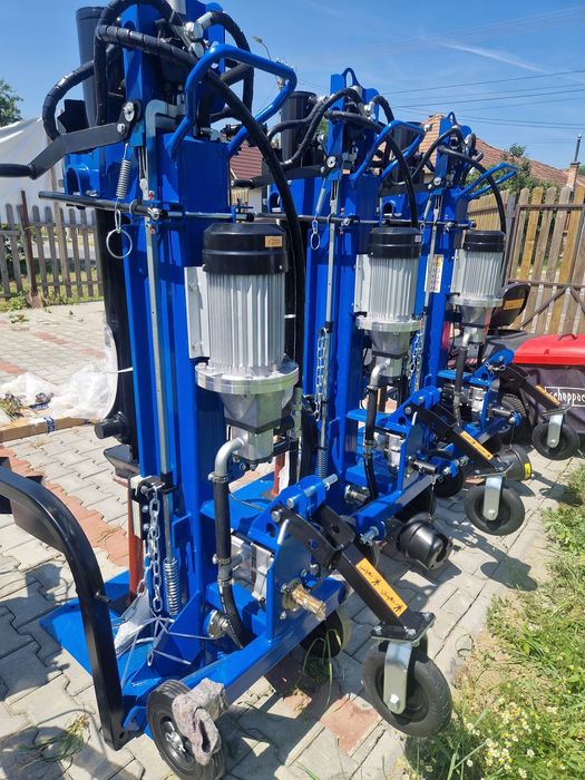 Vând despicator lemne 30 tone/Masina de crăpat lemne 30 tone