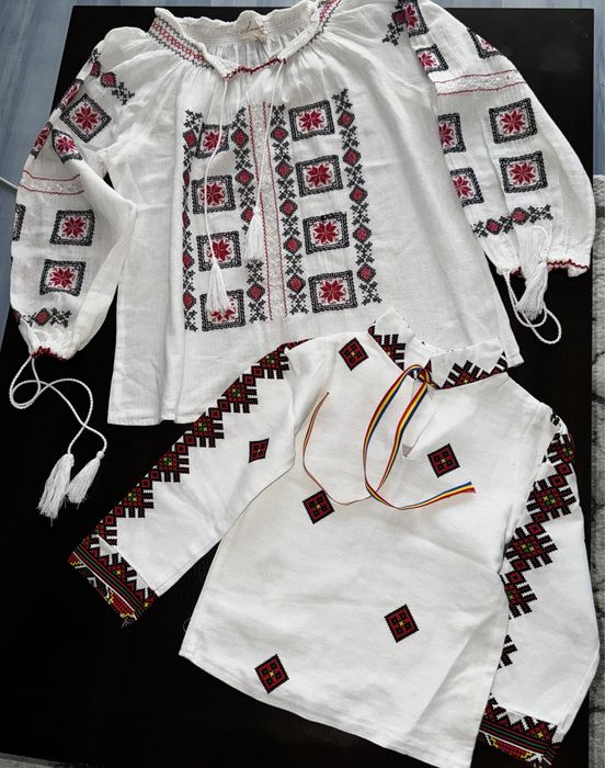 Ie pentru baietel marimea 4 ani si pentru dama marinea S