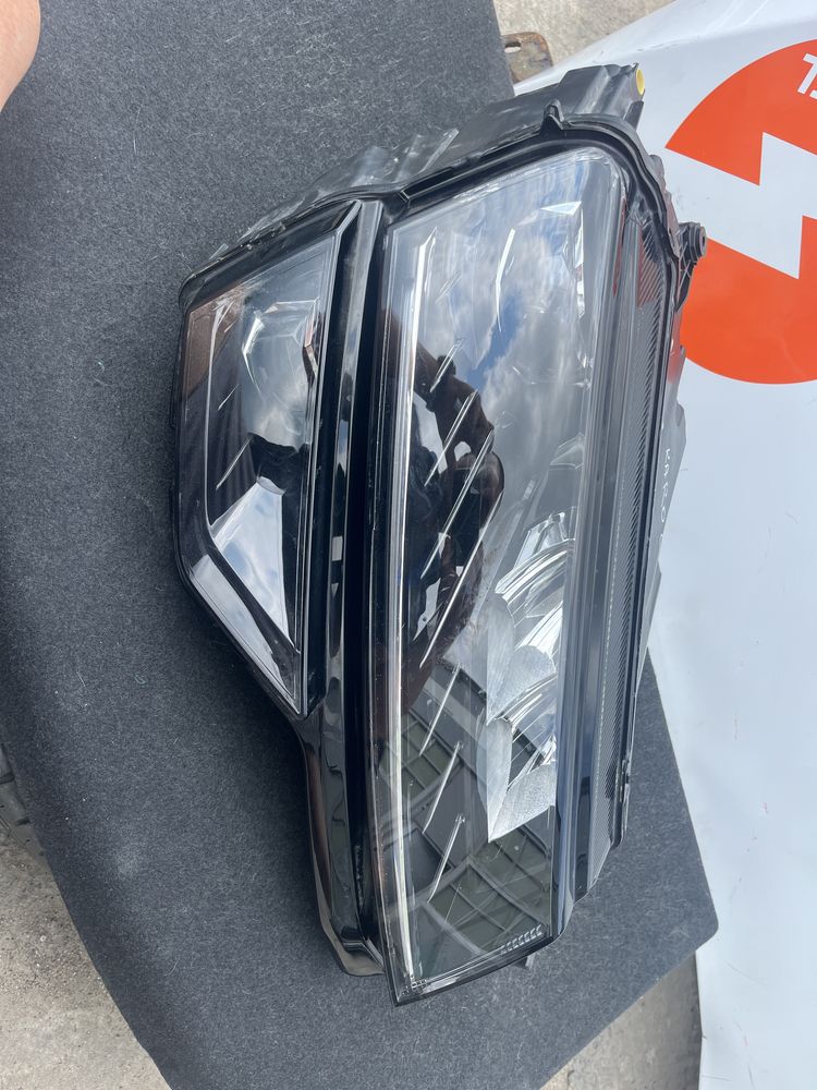 Фар Skoda Karoq десен Full LED