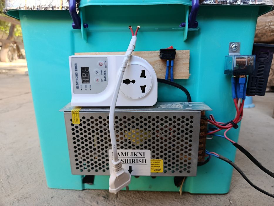 Inkubator sotiladi