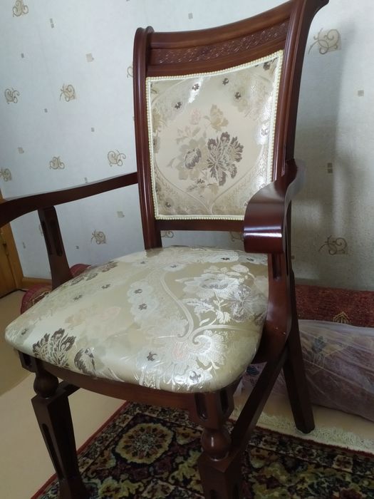 Стол , стул 12 дона