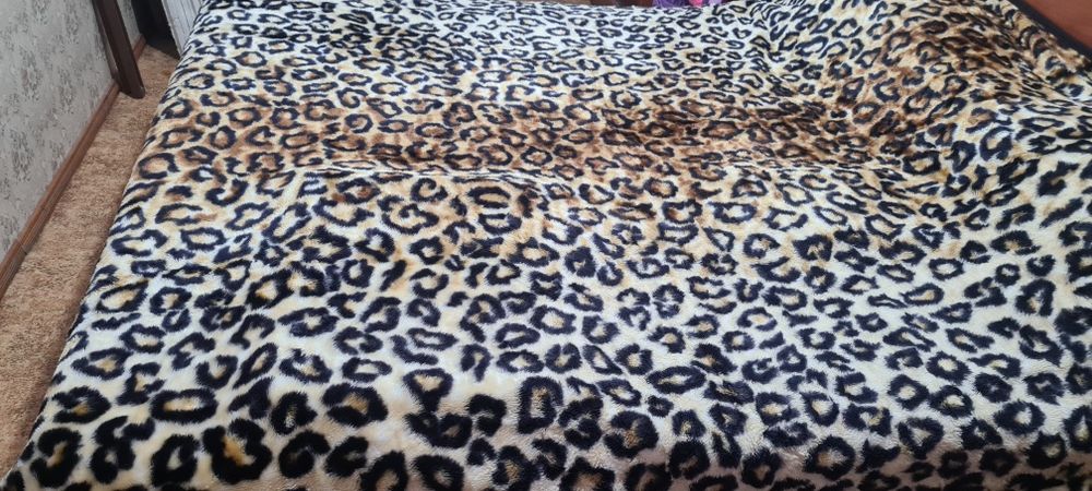 Продаётся накидка для мебели.