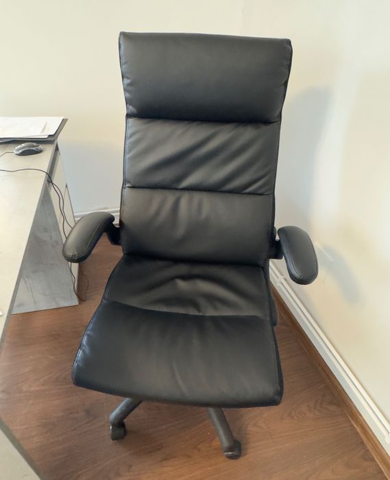 Vânzare birouri și scaune directorale