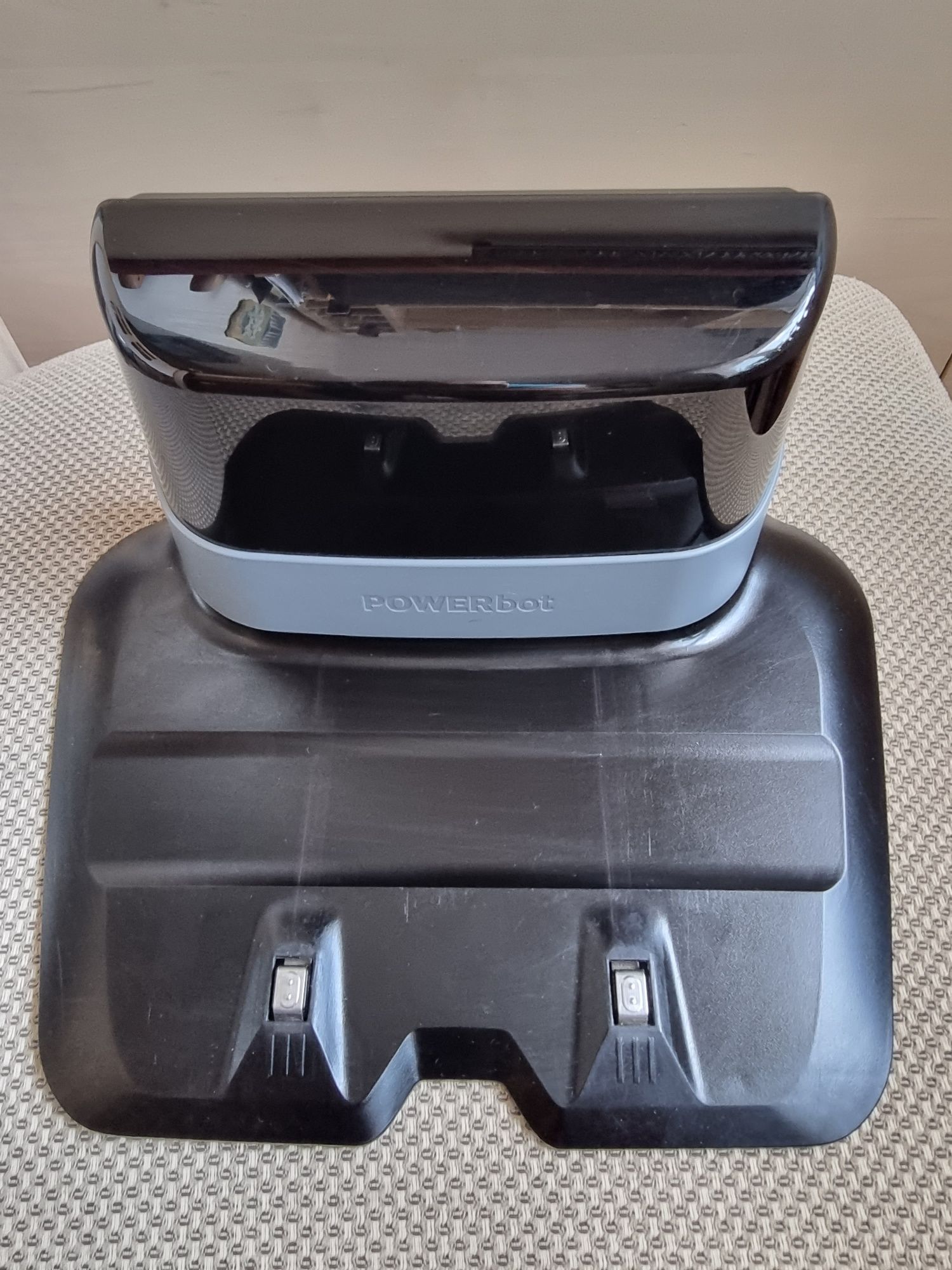Samsung Vacuum Cleaner VR7000- прахосмукачка робот