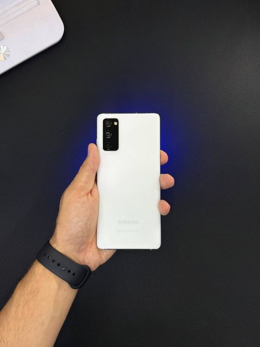 Samsung Galaxy S20 FE 5G - $175 yangidek