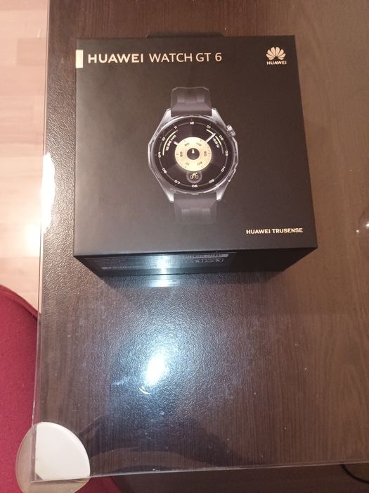 Продавам нов часовник HUAWEI WATCH GT6