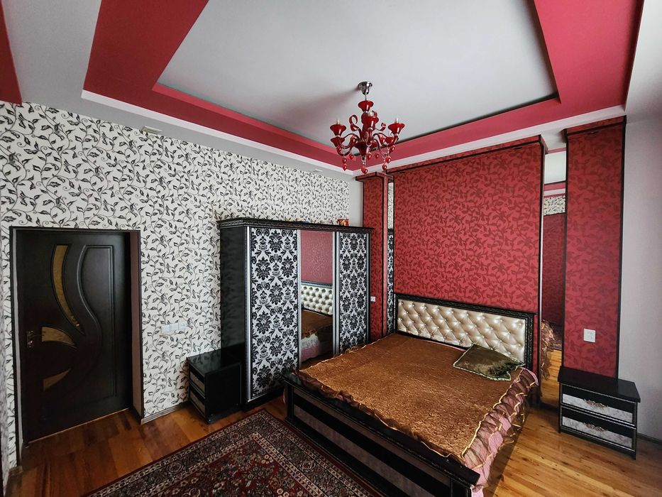 Уй сотилади. Недвижимость.