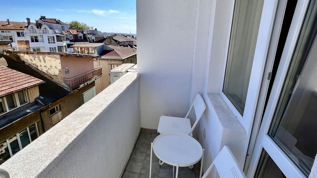Дава се под наем Двустаен апартамент в Варна, Електрон - 65 кв.м за 714 € - Снимка #7