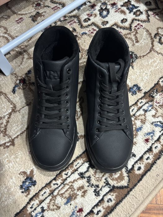 Продам батинки одели один раз