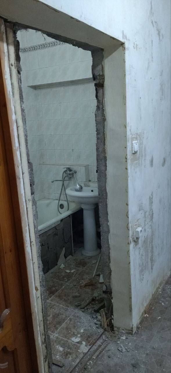 Срочно продается квартира улица нукусская 2-комн 64м2  без ремонт
