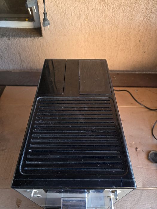 Vând aparat de cafea Melitta Caffeo Solo Perfect Milk