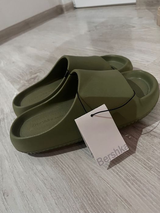 Дамски гумени чехли